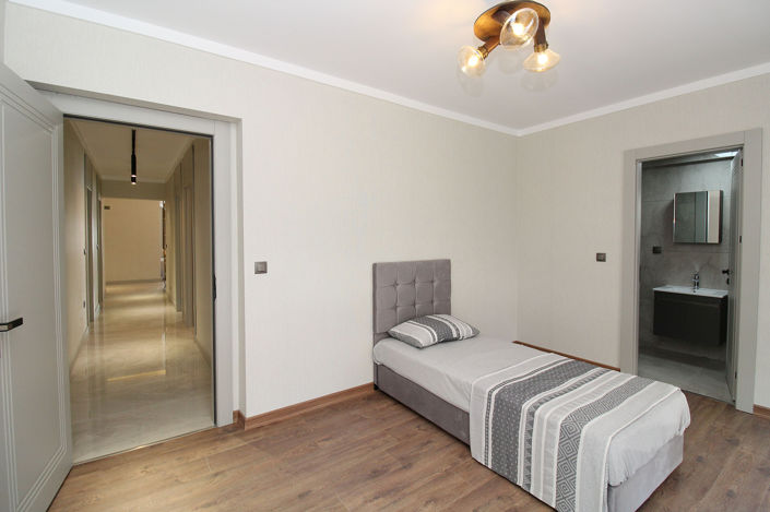 Image No.13-5 Bed Apartment for sale