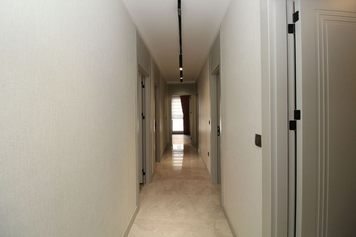 Image No.24-5 Bed Apartment for sale