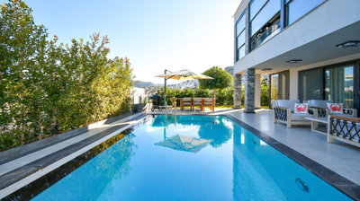 Exterior 9
