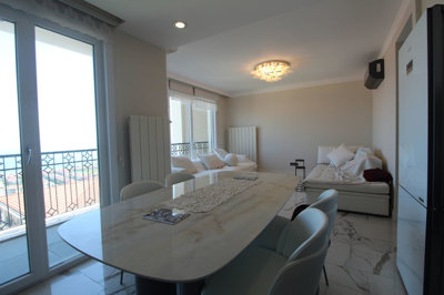 Interior 3