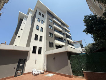 Exterior 8