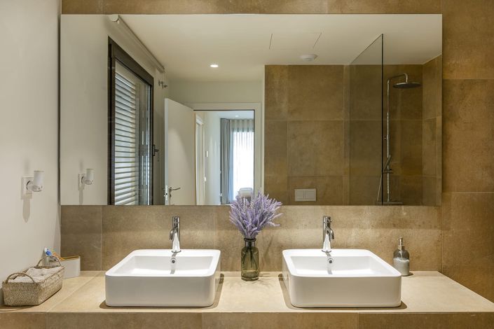 Image No.19-4 Bed Apartment for sale