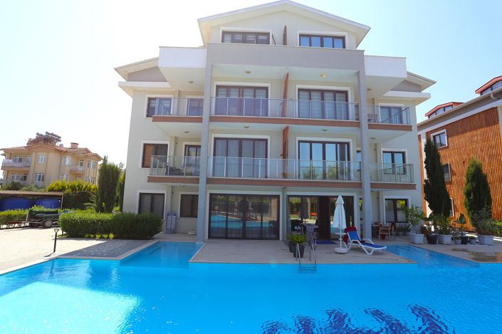 Image No.1-4 Bed Apartment for sale