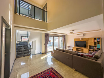 Interior 2