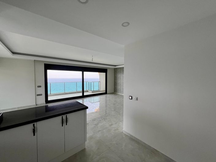 Image No.23-4 Bed Apartment for sale