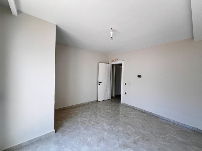 Image No.30-4 Bed Apartment for sale