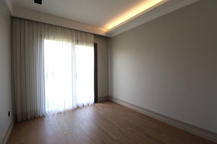 Image No.12-10 Bed House/Villa for sale