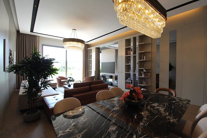 Image No.6-8 Bed House/Villa for sale