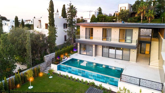 Image No.1-5 Bed House/Villa for sale