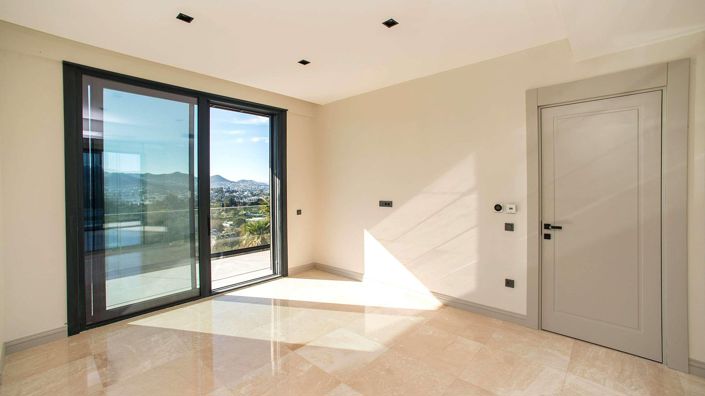 Image No.29-5 Bed House/Villa for sale