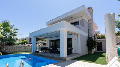 4 Bed House/Villa for sale
