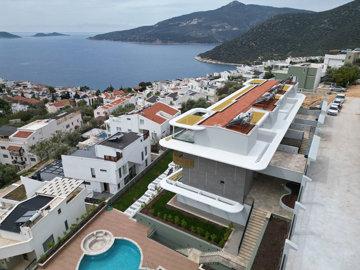 Exterior 4