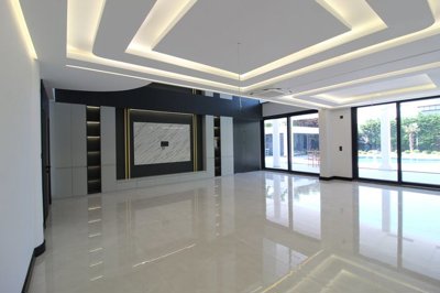 Interior 2