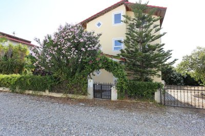 Exterior 4