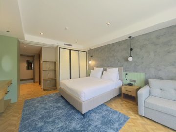 Interior 3