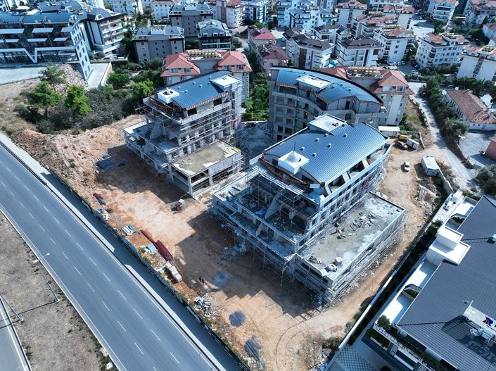 Image No.17-4 Bed Commercial for sale