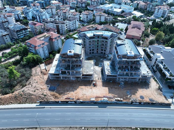 Image No.18-4 Bed Commercial for sale