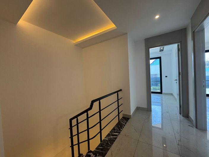 Image No.22-3 Bed Apartment for sale