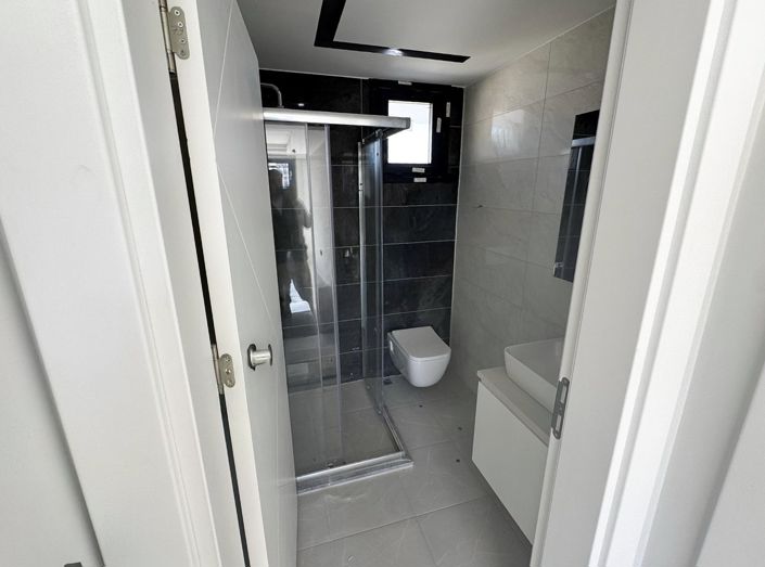 Image No.16-2 Bed Apartment for sale