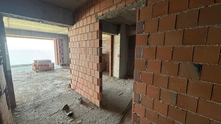 Image No.8-5 Bed Apartment for sale