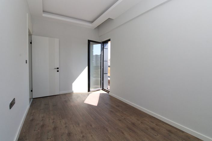 Image No.24-2 Bed Apartment for sale