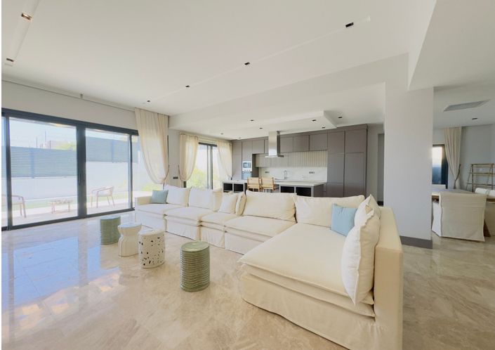 Image No.7-5 Bed House/Villa for sale