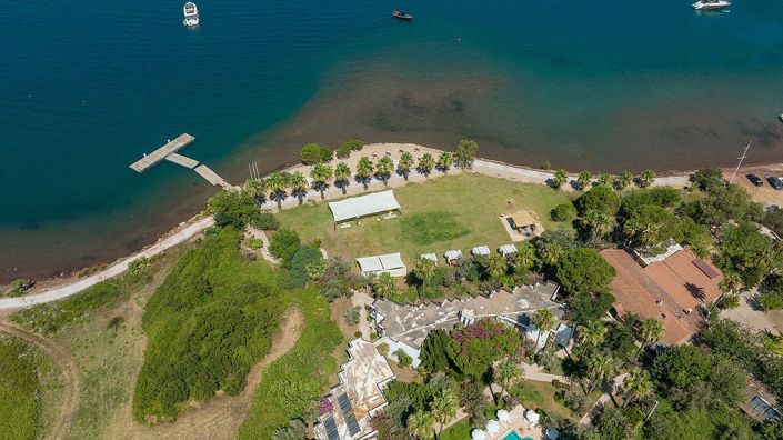 Image No.12-30 Bed Commercial for sale