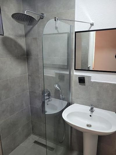 Image No.26-30 Bed Commercial for sale