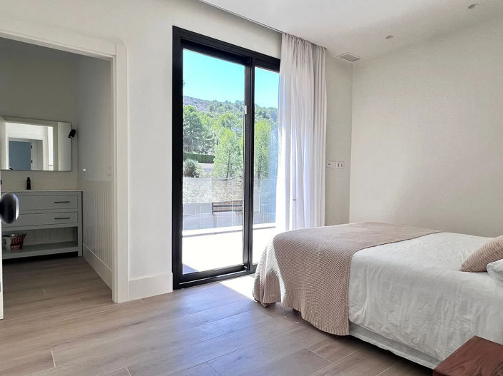 Image No.21-4 Bed House/Villa for sale