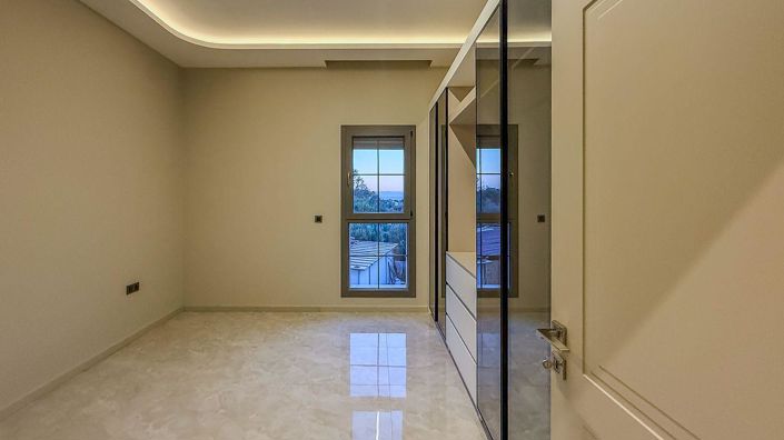 Image No.28-4 Bed House/Villa for sale