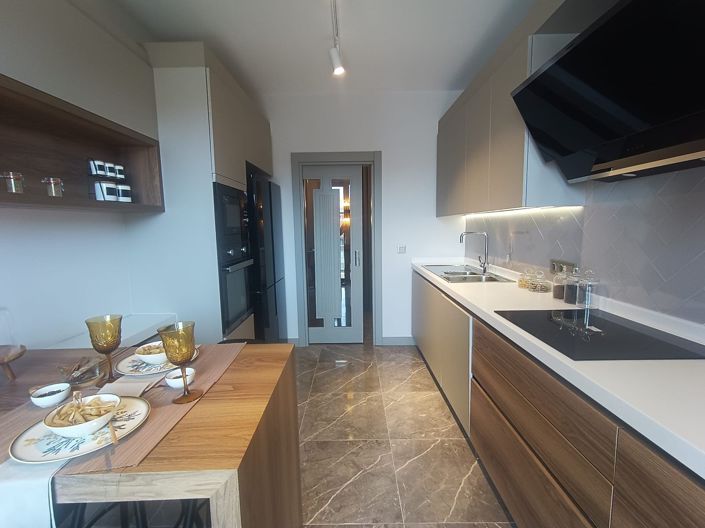 Image No.12-4 Bed Apartment for sale