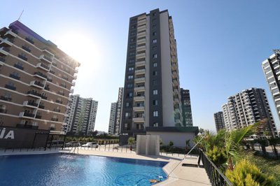 Exterior 4