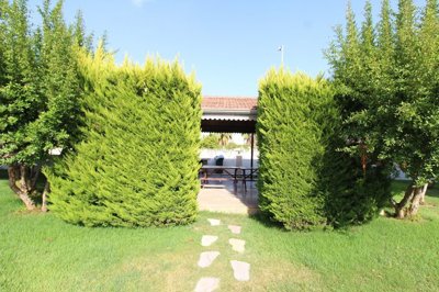 Exterior 12