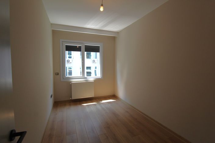 Image No.10-3 Bed Apartment for sale