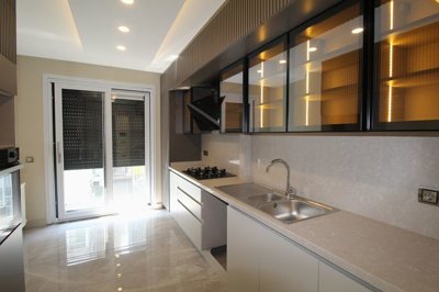 Interior 5