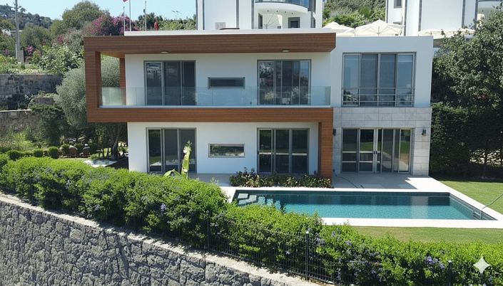 Image No.1-4 Bed House/Villa for sale