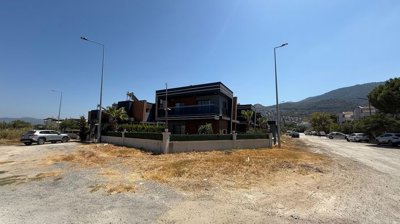 Exterior 5