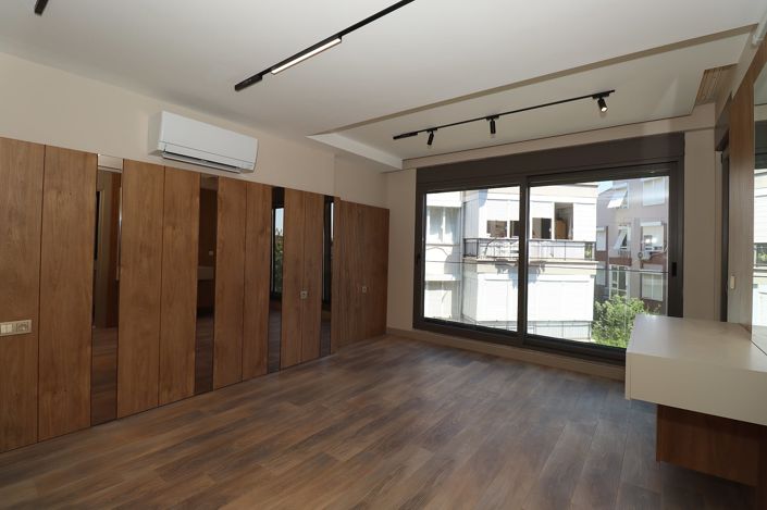 Image No.23-1 Bed Apartment for sale