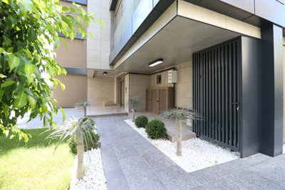 Exterior 5