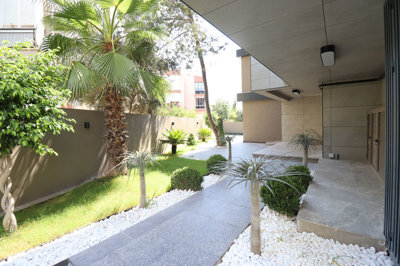 Exterior 6