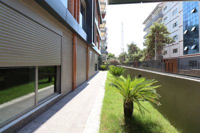 Exterior 9