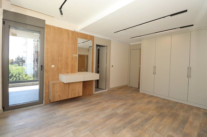 Image No.24-2 Bed Apartment for sale