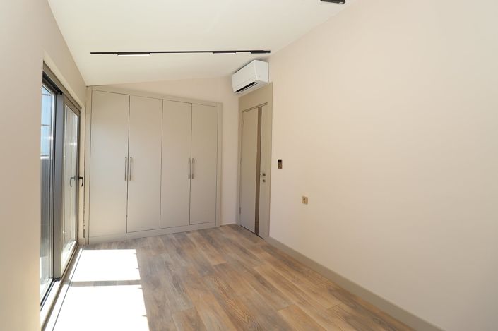 Image No.26-4 Bed Apartment for sale