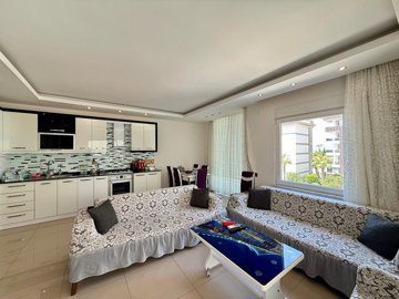 Interior 4