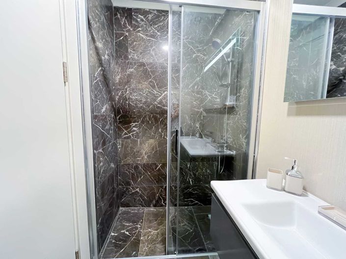 Image No.18-5 Bed Apartment for sale