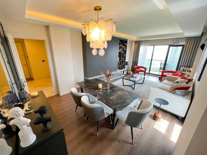 Image No.6-5 Bed Apartment for sale