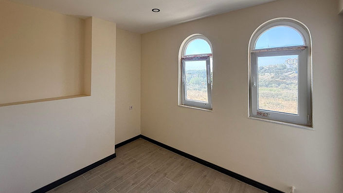 Image No.8-2 Bed House/Villa for sale