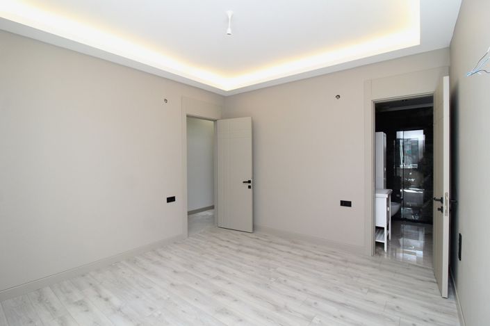 Image No.20-3 Bed Apartment for sale