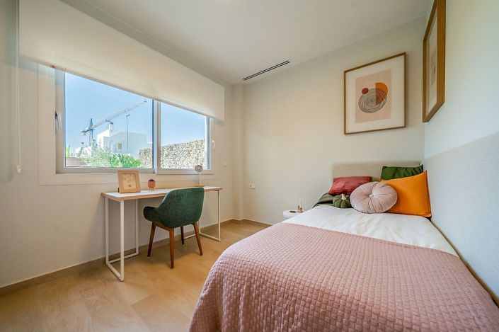 Image No.10-4 Bed House/Villa for sale