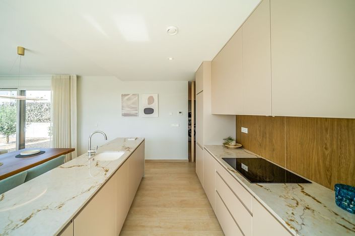 Image No.5-4 Bed House/Villa for sale